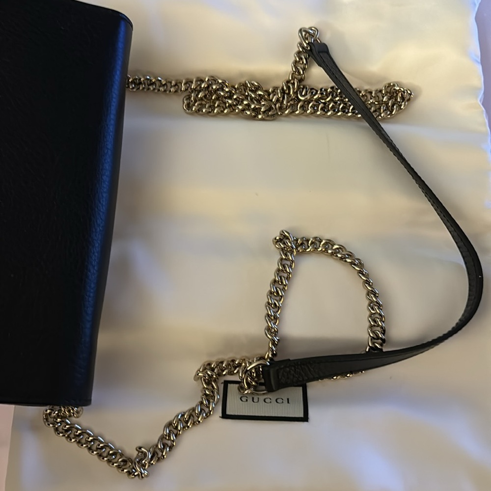 Gucci Interlocking Wallet On Chain Pebbled Leathe… - image 2